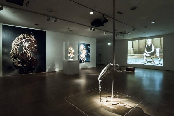 K&Ouml;RPERWENDE: from Nam June Paik to Hiroshi Ishiguro 
